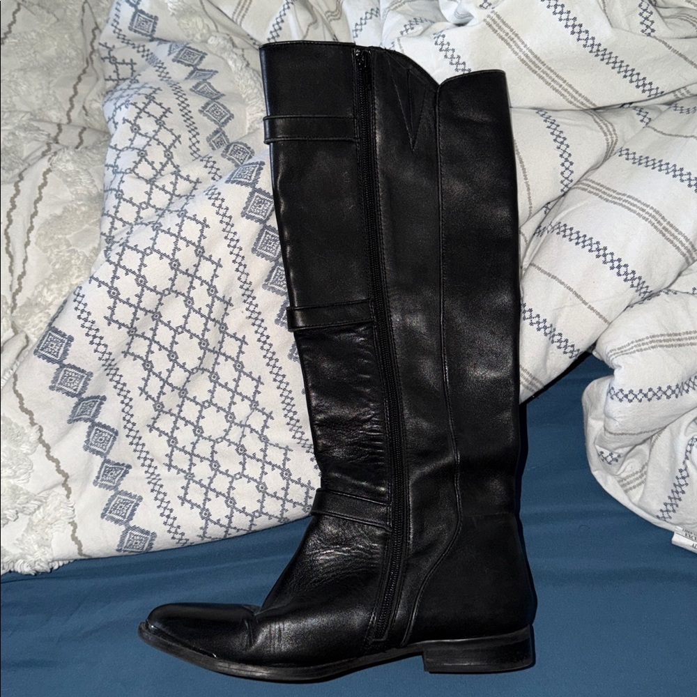 Gianni Bini Black Buckle Low Heel Riding Boot size 8 - Picture 7 of 7